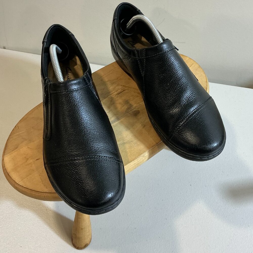 Clarks Black Leather Flats women’s size 12